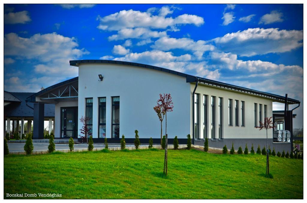 Bocskai Domb Vendeghaz Hotel Nagykallo Exterior foto